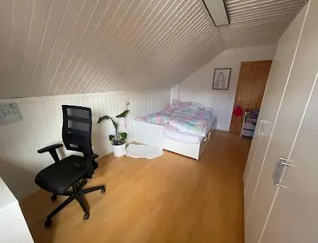 Gemutliche Moderne 3 Zi. Appartamento Kirchheim bei Muenchen